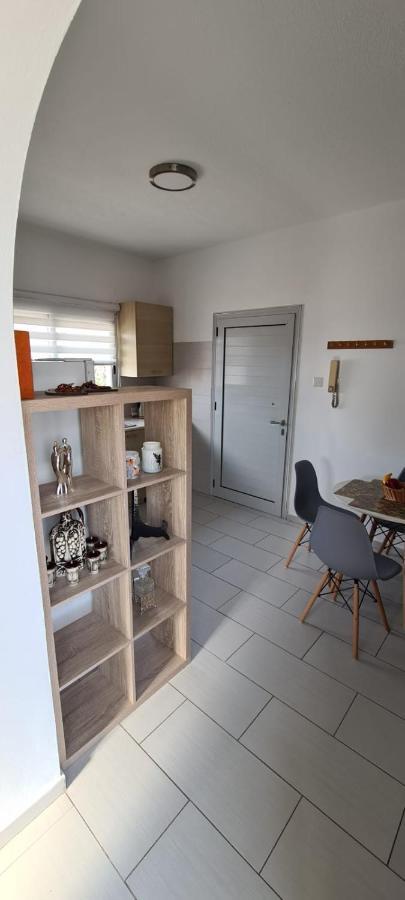 Lovely 1Betroom Apartment Near The Beach Pyla Esterno foto